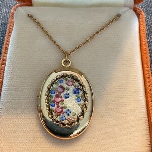 Locket MARATHON 12kt gold Filled NWT